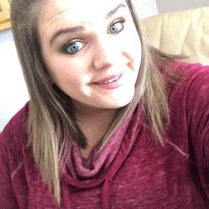 Meet your Posher, Casey